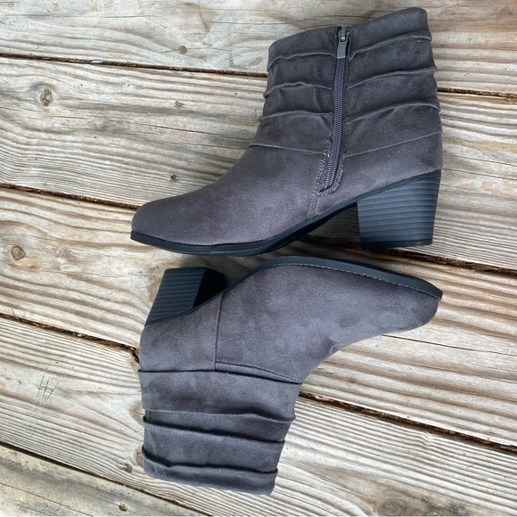 PATRIZIA BY SPRING STEP Fur Lined Faux Suede Grey Zip Up Aloly Bootie - Picture 8 of 9